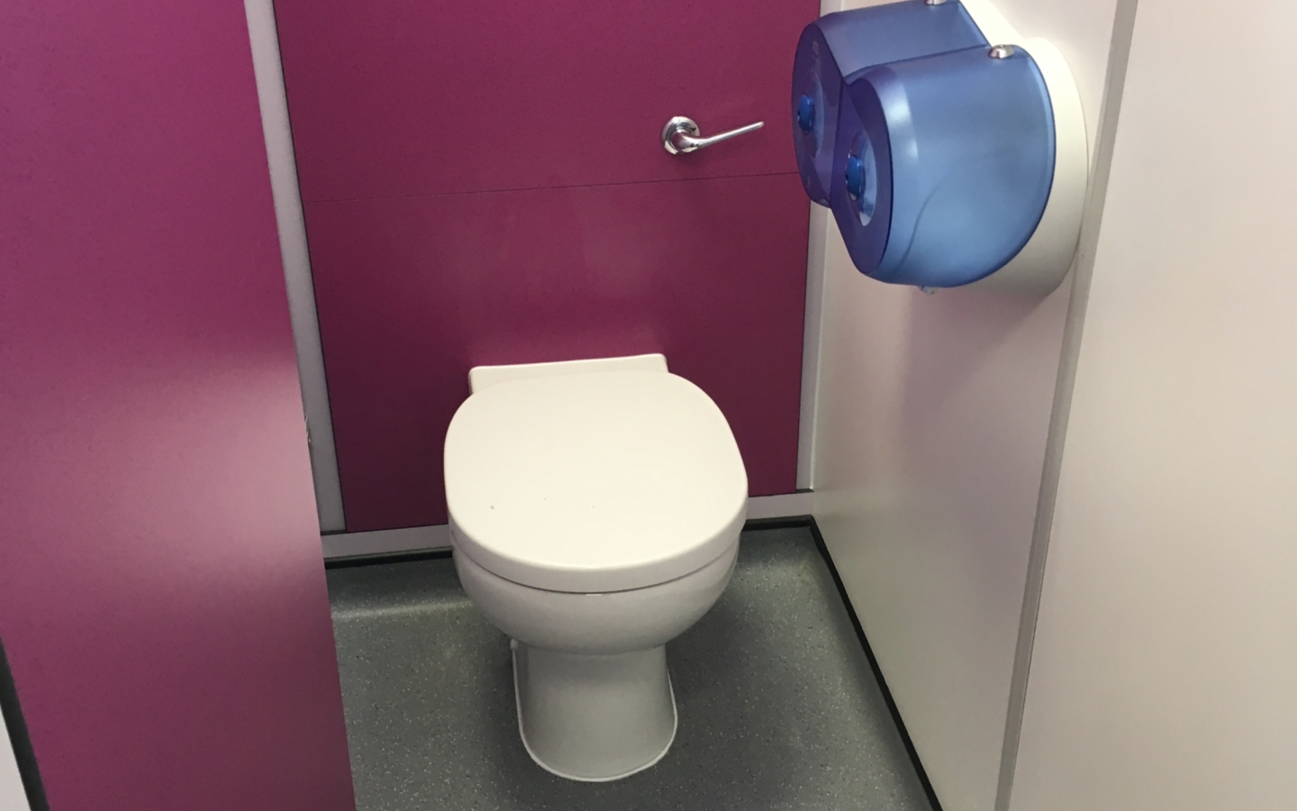 Secondary school changing room toilet refurbishment