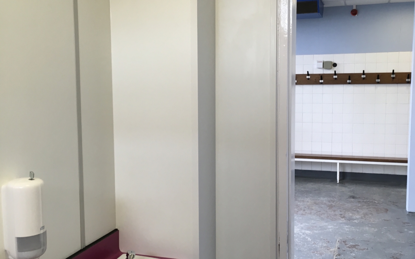 Secondary school changing room toilet refurbishment